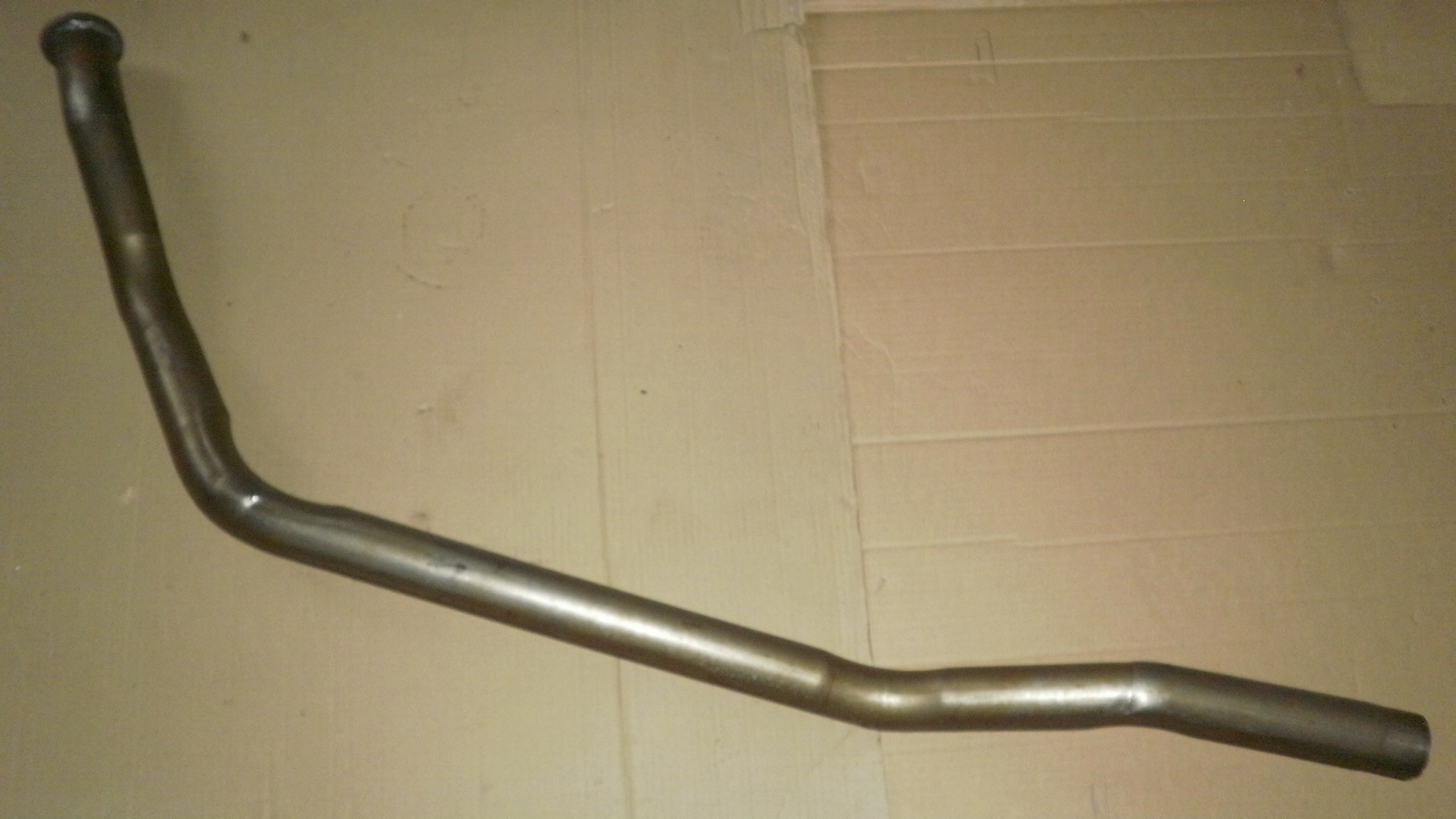 Trubka výfuková přední (koleno)