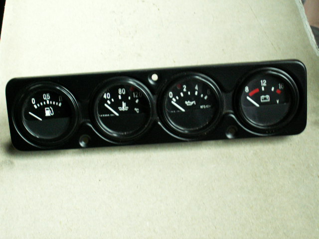 Deska přístrojů úplná - nové provedení