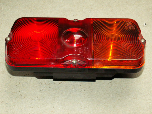 Světlo obrysové, brzdové a směrové zadní